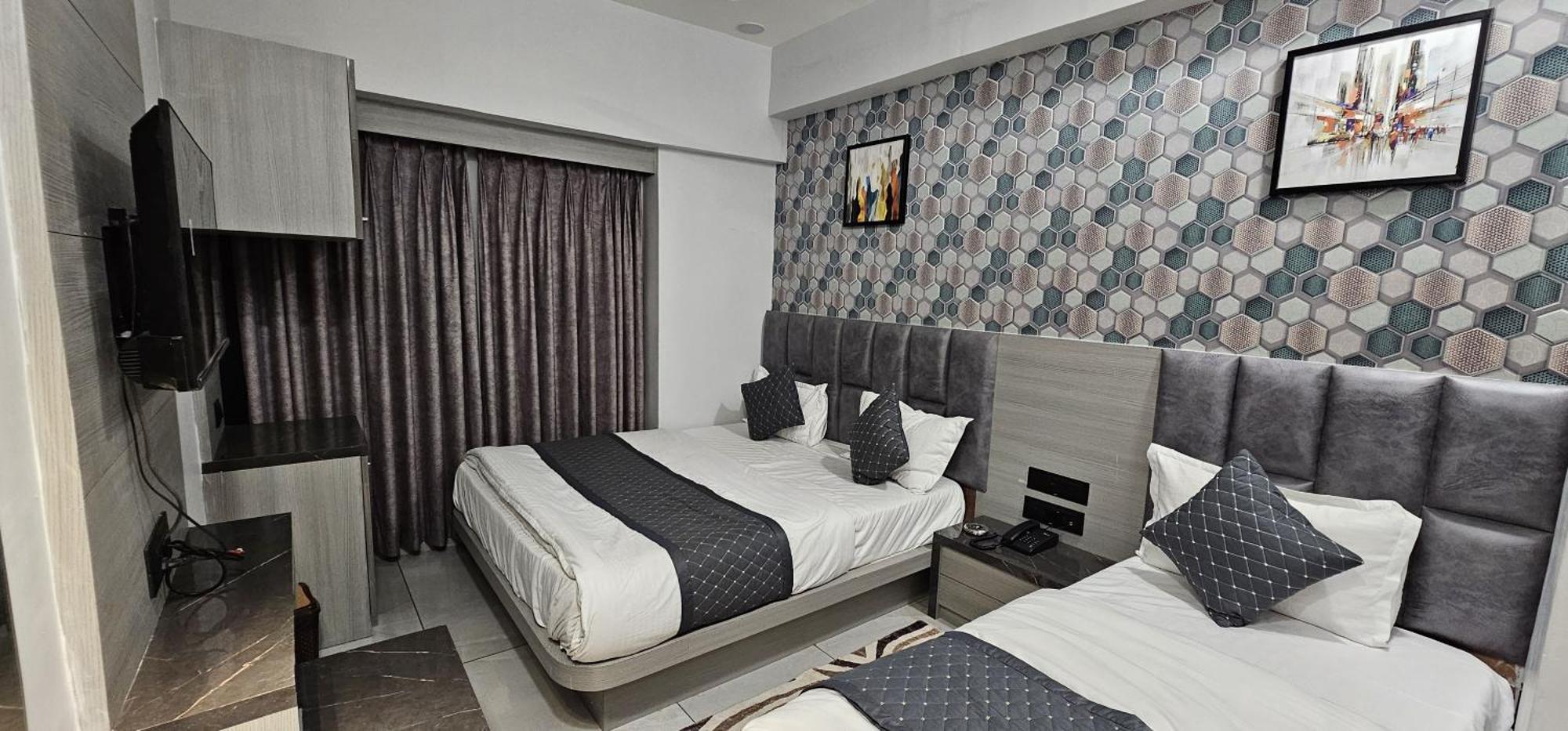 Hotel Allen Ahmedabad Exterior photo